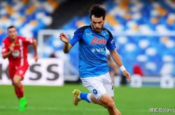 体育直播-蓝色机枪手火力全开，大胜对手